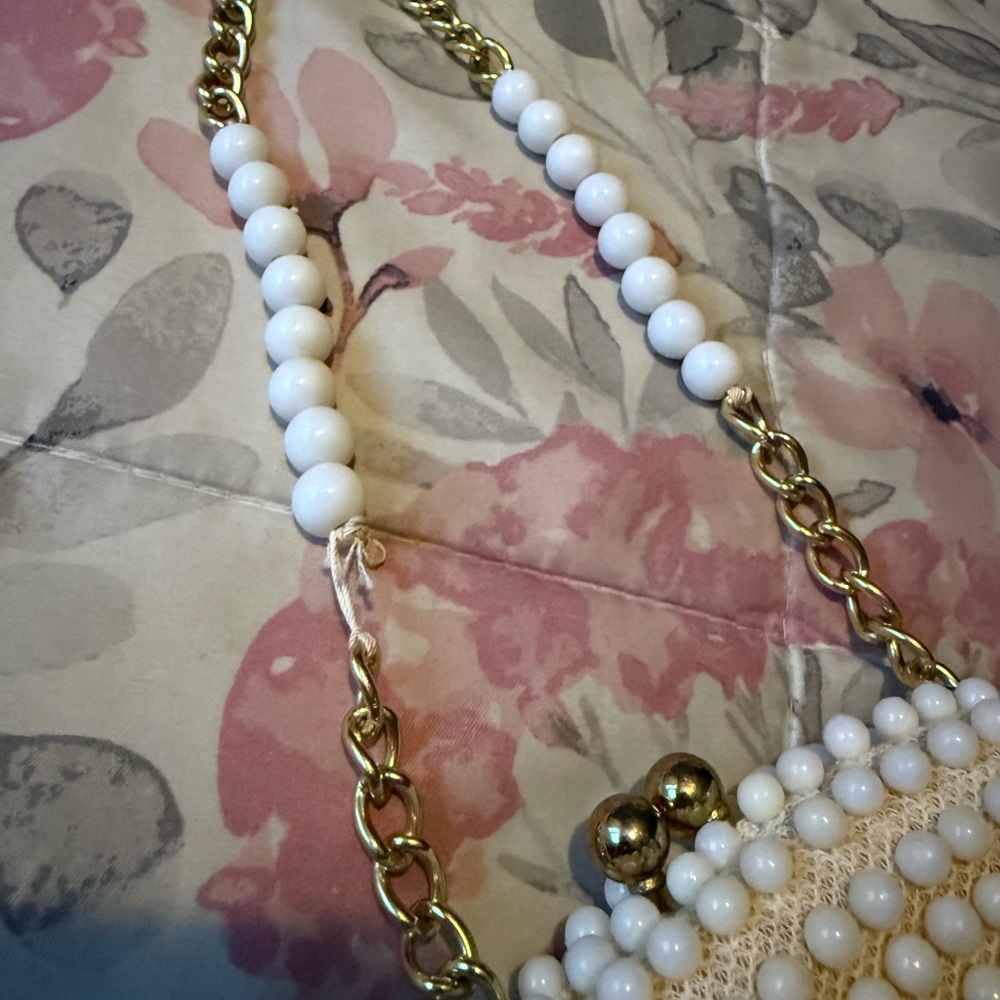 Vintage Pearl Clutch - Picture 4 of 5